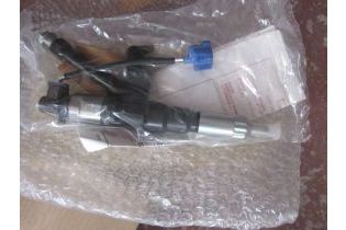 Форсунка Hino PC11-UR.380, Kobelco SK45 P11C 095000-5214, 095000-5213, 095000-5211, 095000-5212, 095000 - 521#, 23670E0370, 095000-7172