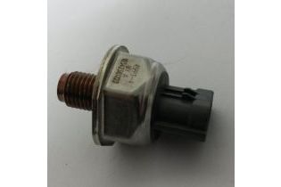 Датчик давления 45PP3-4 13054139323 в топливной рампе